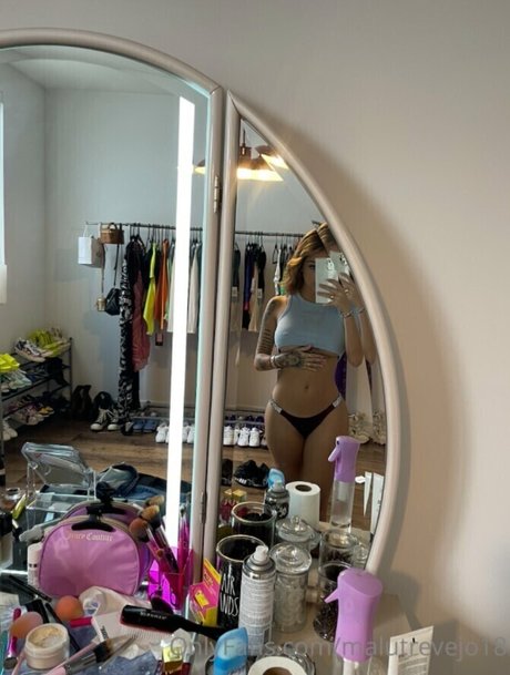 アーミーガールズオンリーファン ホットヌード 写真