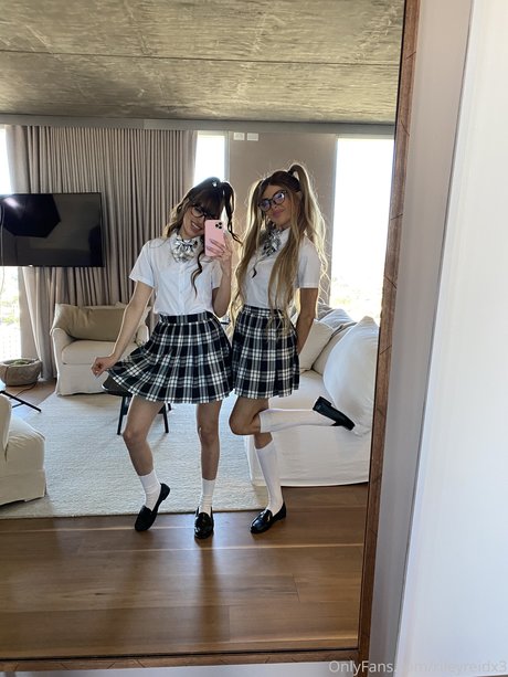 Kristen Hancher 裸の女優 写真