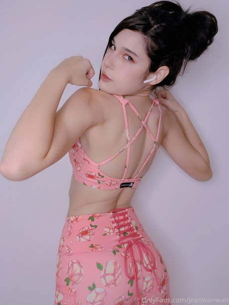 小さいチンポOnlyFans アートポルノ 画像