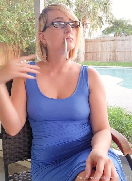 ナイロン足 OnlyFans ホット裸 写真