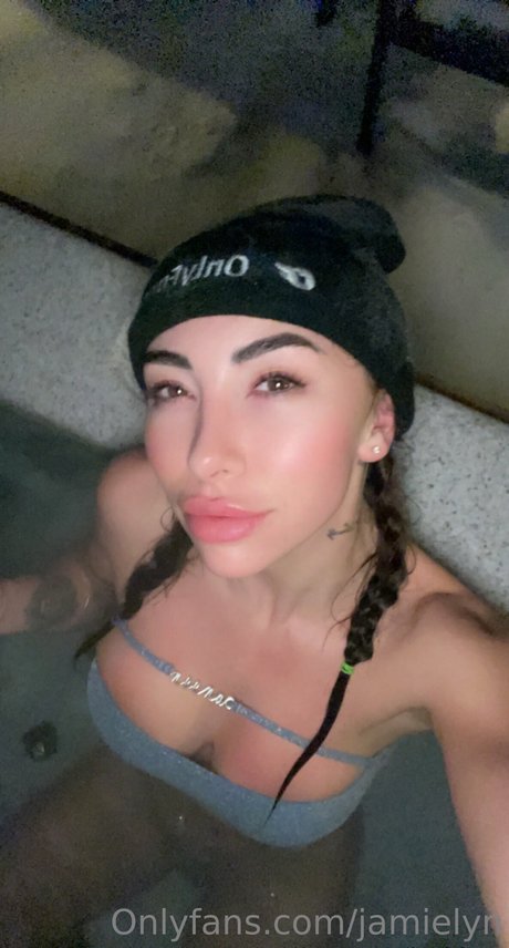 ブルネットの看護師OnlyFans セクシーヌード ギャラリー