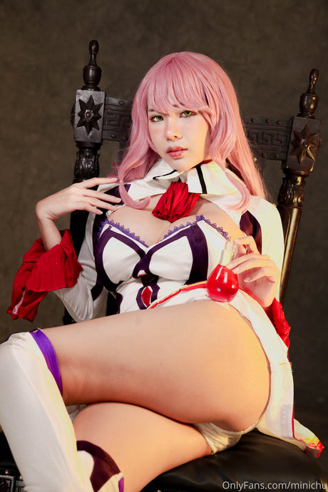 Minichu_ エロティックモデル 写真