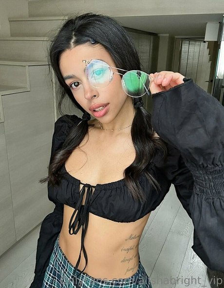 Alisha Bright 素敵なスター 画像