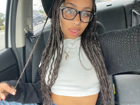 xoxo t 完璧なモデル 写真