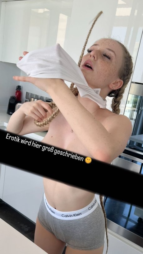 Elenas Caprice トップ女優 写真