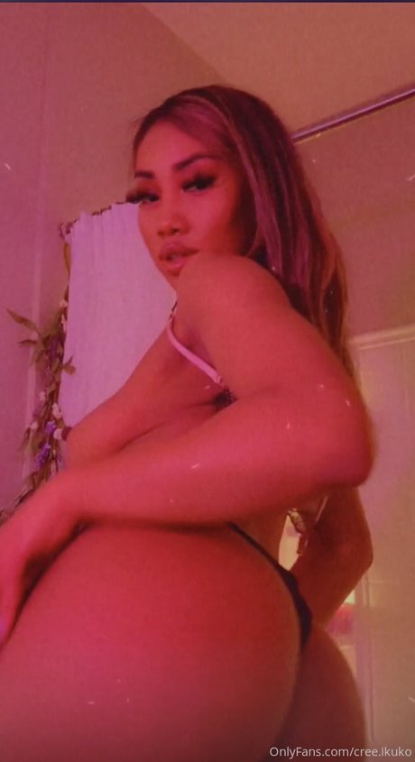 ボディビルダーカップルOnlyFans 裸 写真