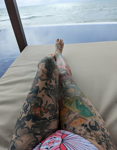 ぽっちゃりブロンドOnlyFans アートポルノ 写真