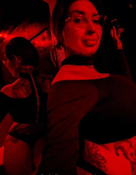 ティーンシーメールOnlyFans ホットxxx 画像