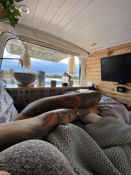 Evelyn Uncovered 美しいスター 画像