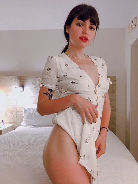 大きな乳首OnlyFans ホットセックス 画像