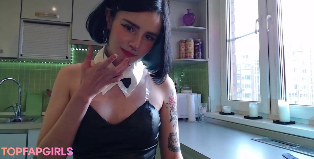 かわいい赤毛のOnlyFans アートヌード 写真