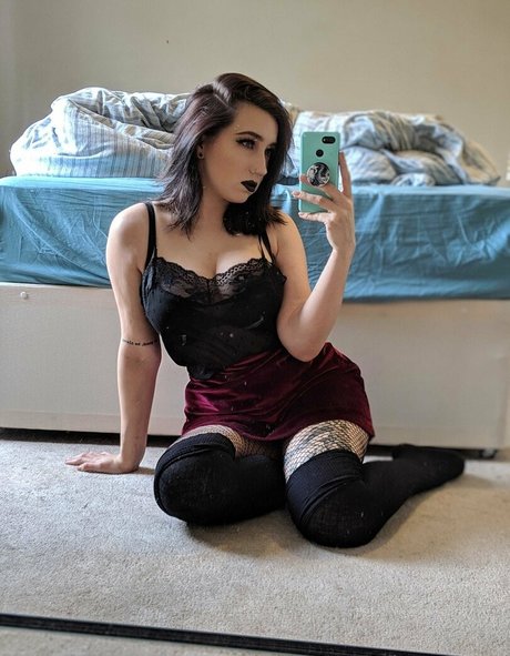 Hellcathhh ポルノスター 写真