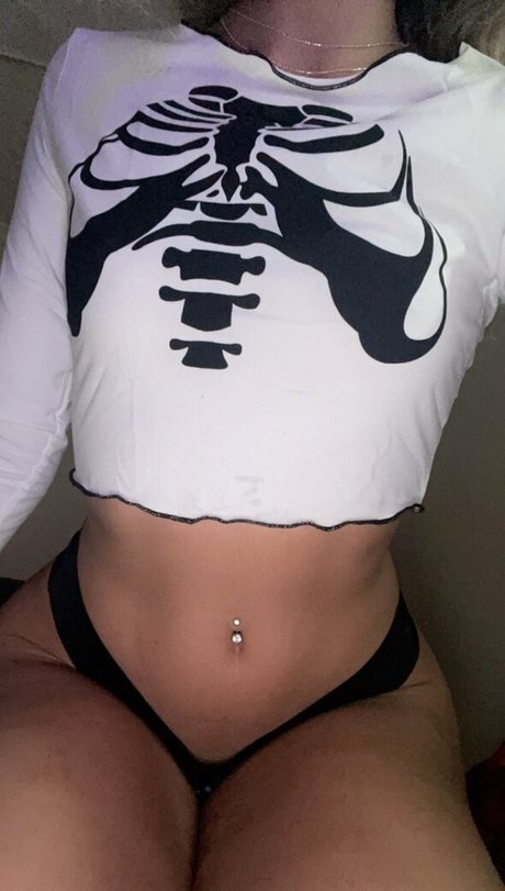 Lyssiu 独占女優 画像