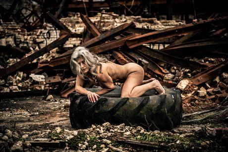 Helen saunders ポルノスター 画像