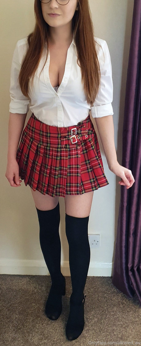 コスプレファックOnlyFans 無料 写真