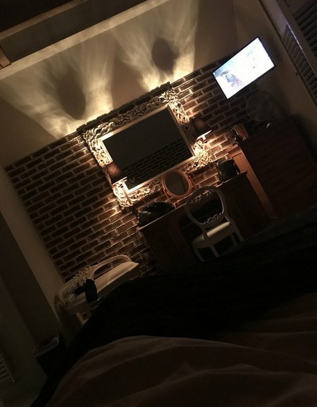 金髪の小柄なOnlyFans セクシーxxx 写真