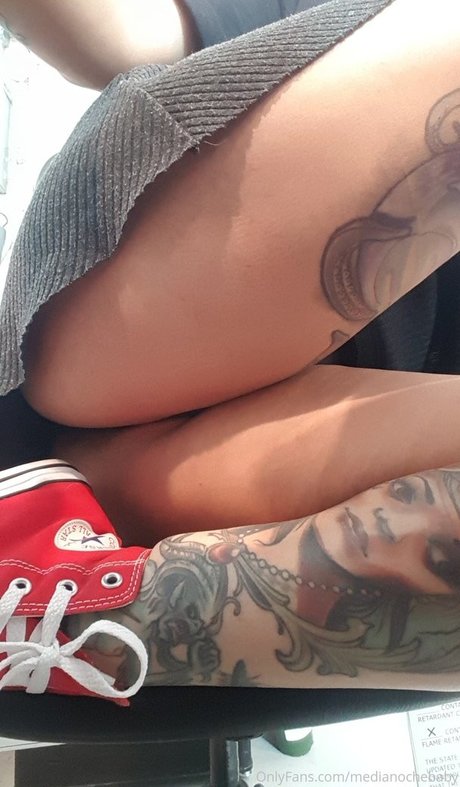 medianochebaby ポルノスター パーフェクト 写真