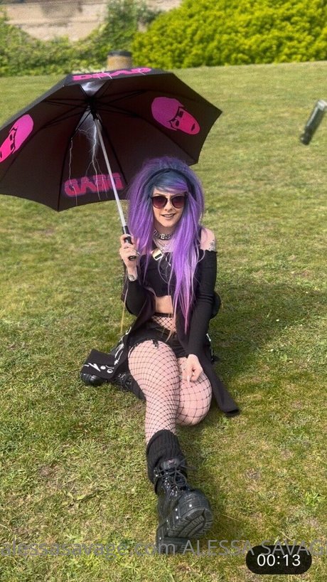 Alessa Savage アダルトモデル 写真