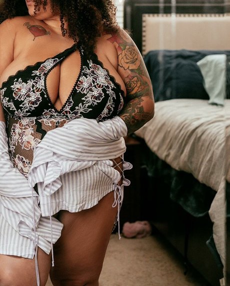 Lucisplayground 独占モデル 写真