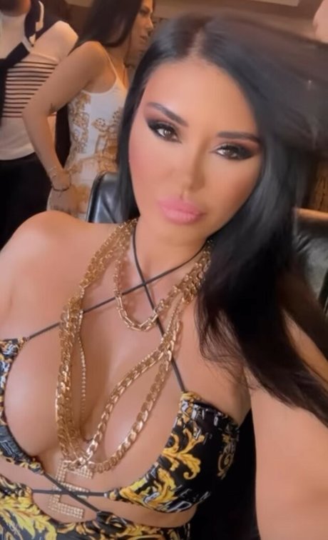 Ebru Polat ホットスター 画像