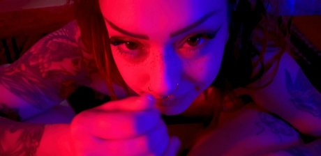 小柄なBBC OnlyFans 可愛い 写真