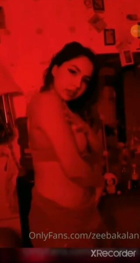 Zeeba Kalan ホットなモデル 写真