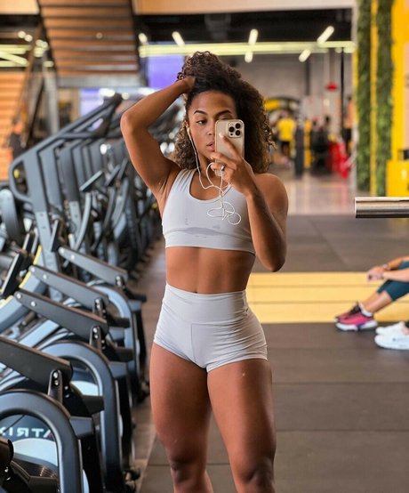 Luiza Vilela かわいいモデル ギャラリー