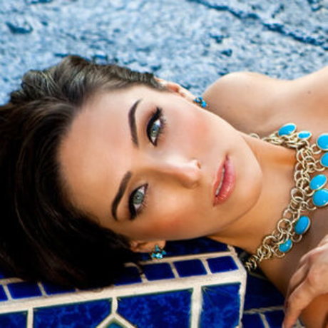 Chelsea Pereira 限定モデル 写真