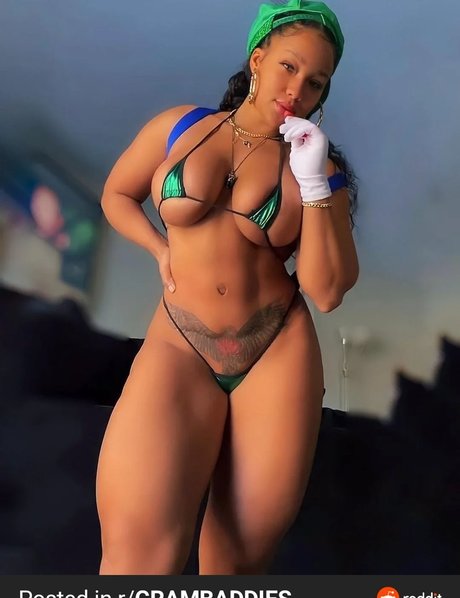 寝取られ異人種間OnlyFans 美しい裸 写真