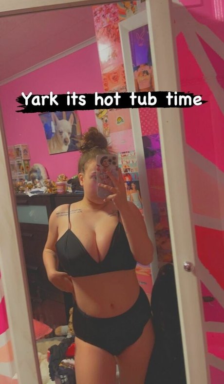 ニューハーフ 熟女 OnlyFans 美しい裸 写真