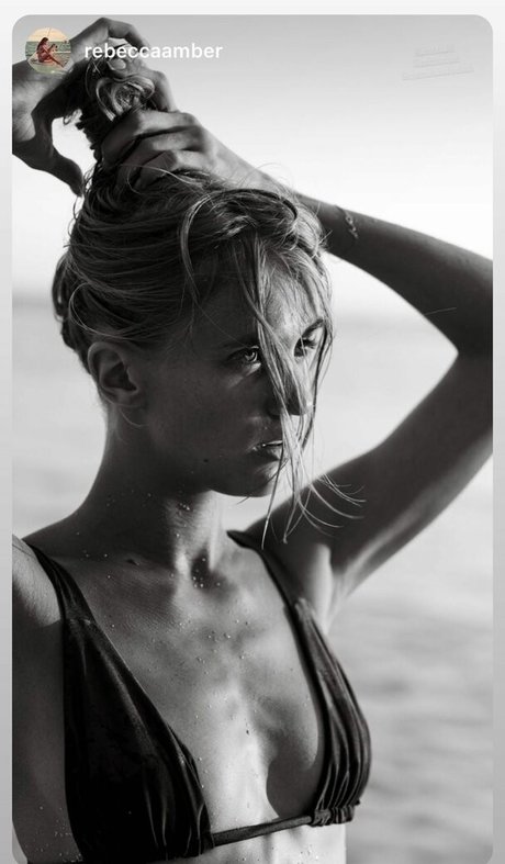 Evgenia Sabadash 裸のモデル 画像