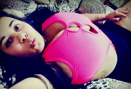 巨乳のマンコOnlyFans セクシーヌード 写真