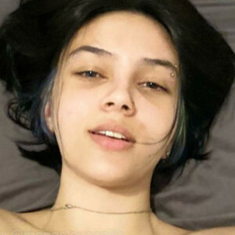 曲線美の裸OnlyFans トップ 写真