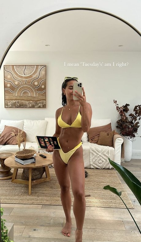 ブルネットのPOV OnlyFans セクシー裸 画像