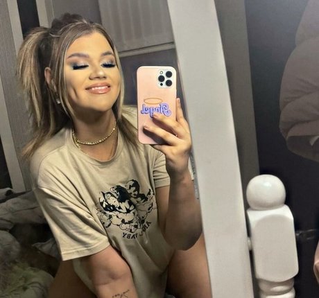 Molly Georgia Leach トップモデル 写真