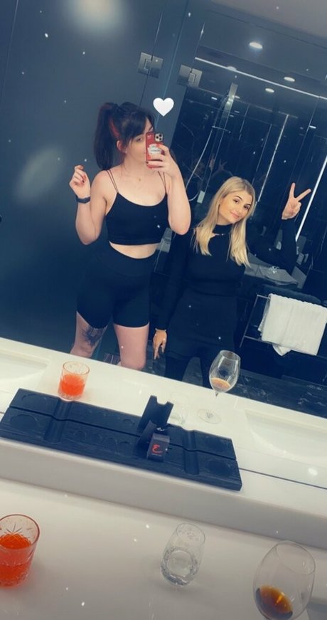 イタリア人熟女OnlyFans エロチック 写真