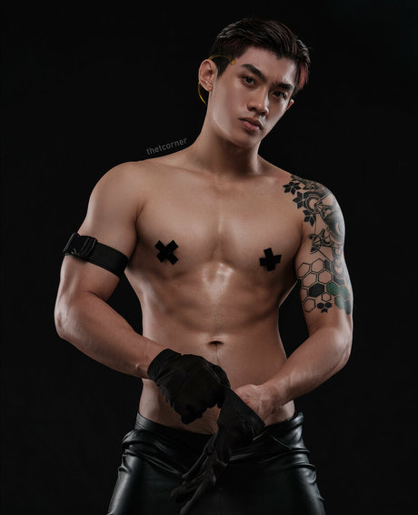 中出しアジア人OnlyFans ヌード ギャラリー