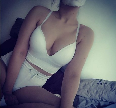 アナルパウグオンリーファンズ セックス ギャラリー