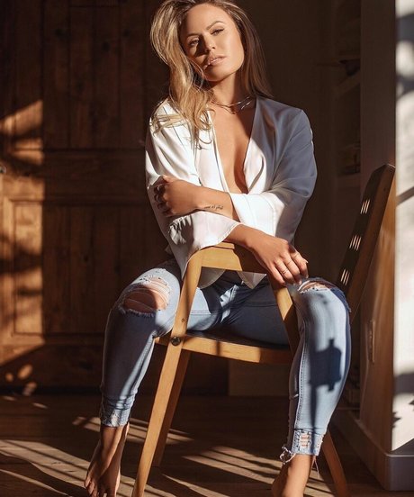 かわいい赤毛のOnlyFans アートポルノ ギャラリー