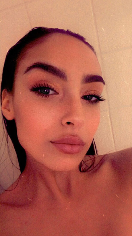 laydinaax88 ヌードのポルノスター 画像