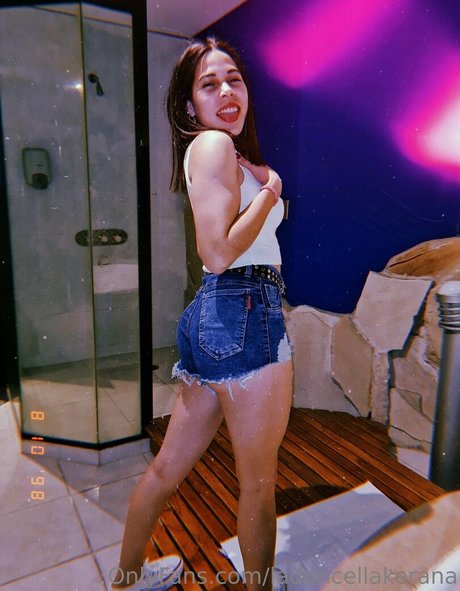 ladoncellakerana 無料のスター 写真