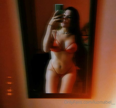 ladoncellakerana 独占女優 写真