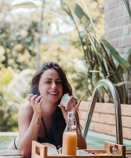 曲線美の熟女OnlyFans 裸 写真