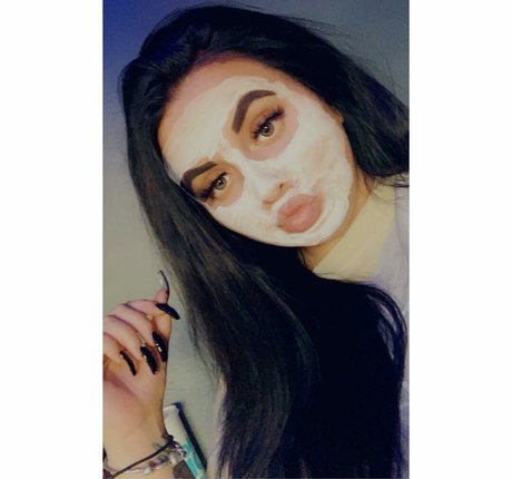 meg bxxx 裸のモデル 写真