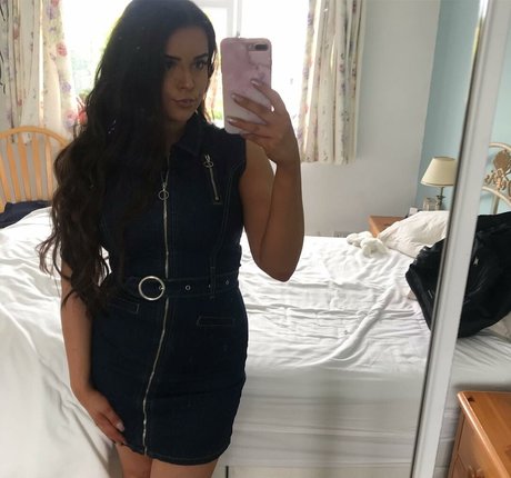 Kirsty Brittain エロティックなモデル 写真