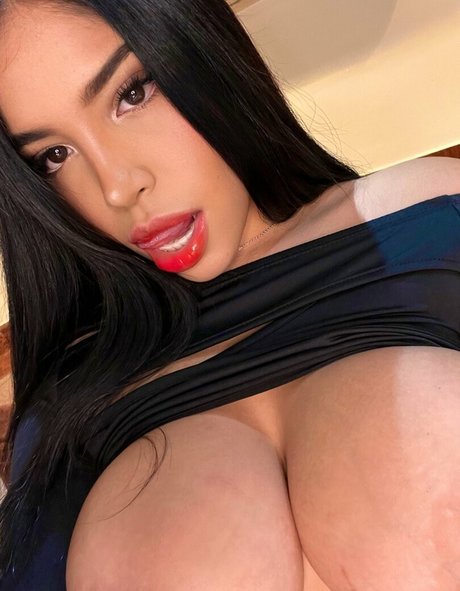 EnnidWong セクシーなポルノスター 写真