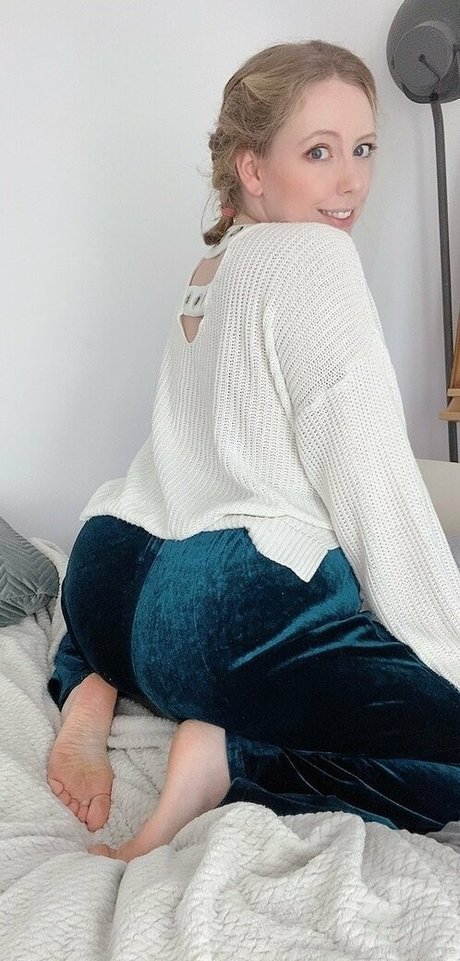 pilyplum 無料女優 写真