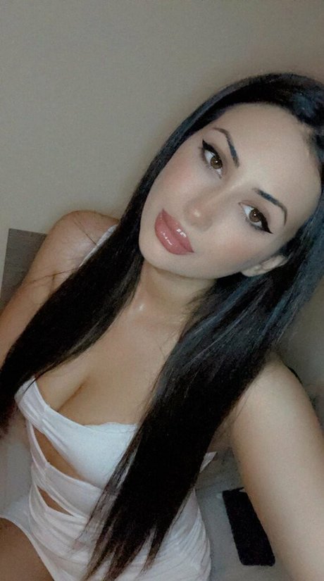 oanna rox 裸のモデル 画像