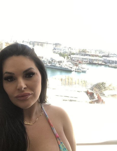 ドイツのアマチュアOnlyFans アート裸 写真