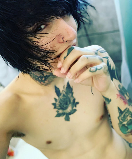 xxchrissdecemberxx ポルノスター 美しい 画像